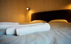 Cosy 1-Bedroom Apartment With Free Parking